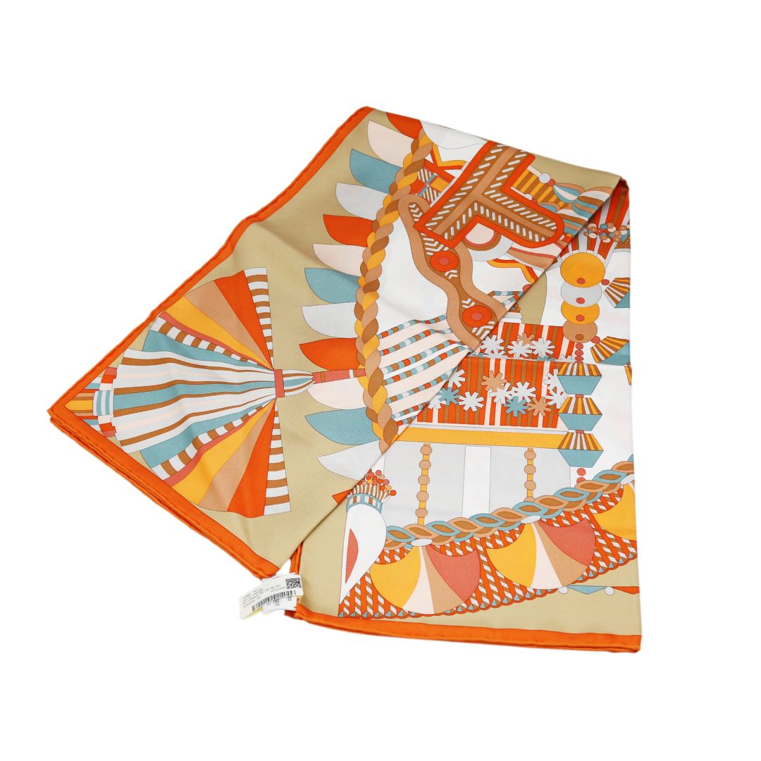 エルメス　HERMES　スカーフ　カレ90　オート・パリュール エルメス HERMES カレ90 オート・パリュール Haute Parure 2024年春夏